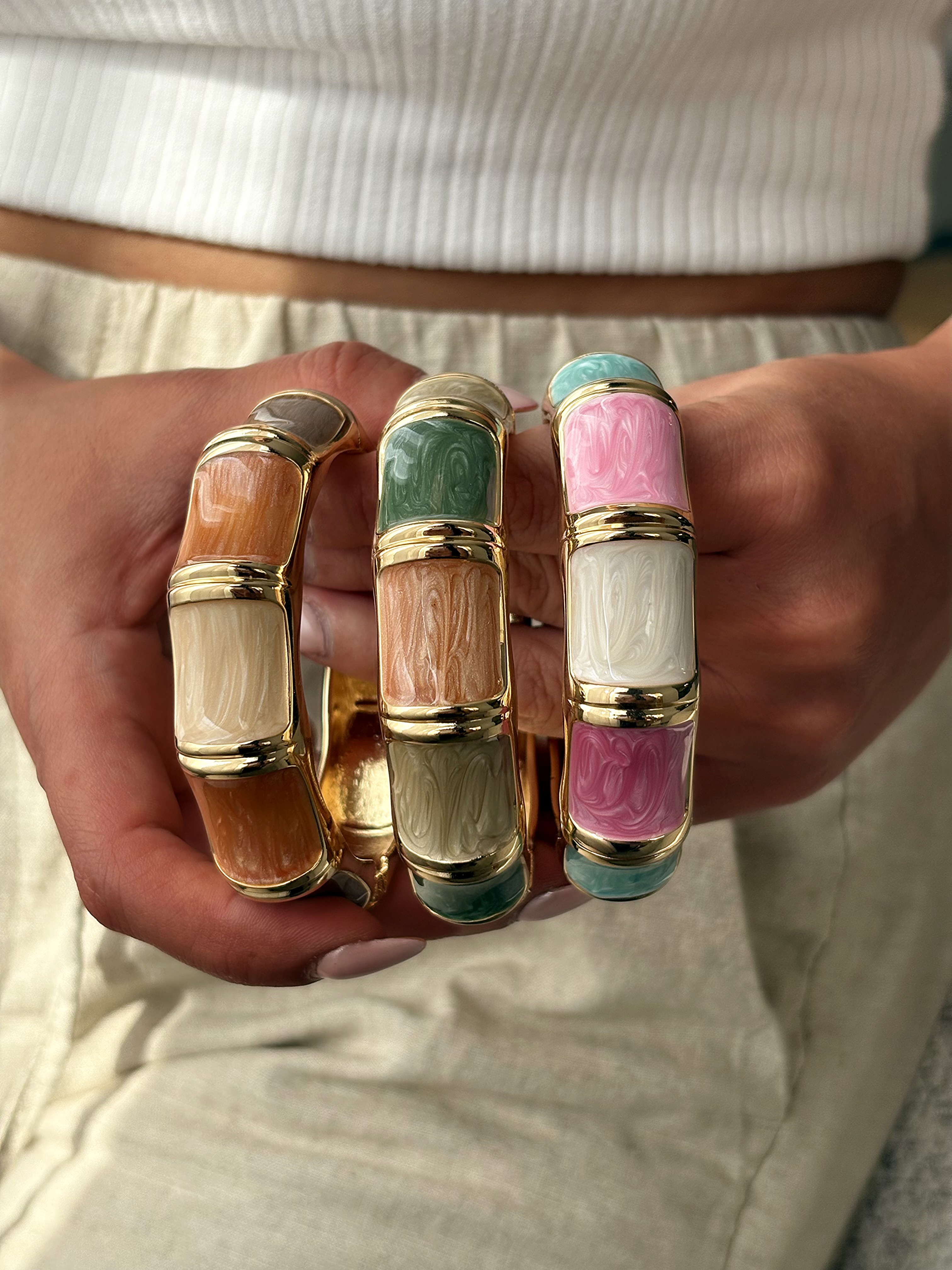 بنگل‌های میناکاری چند رنگ