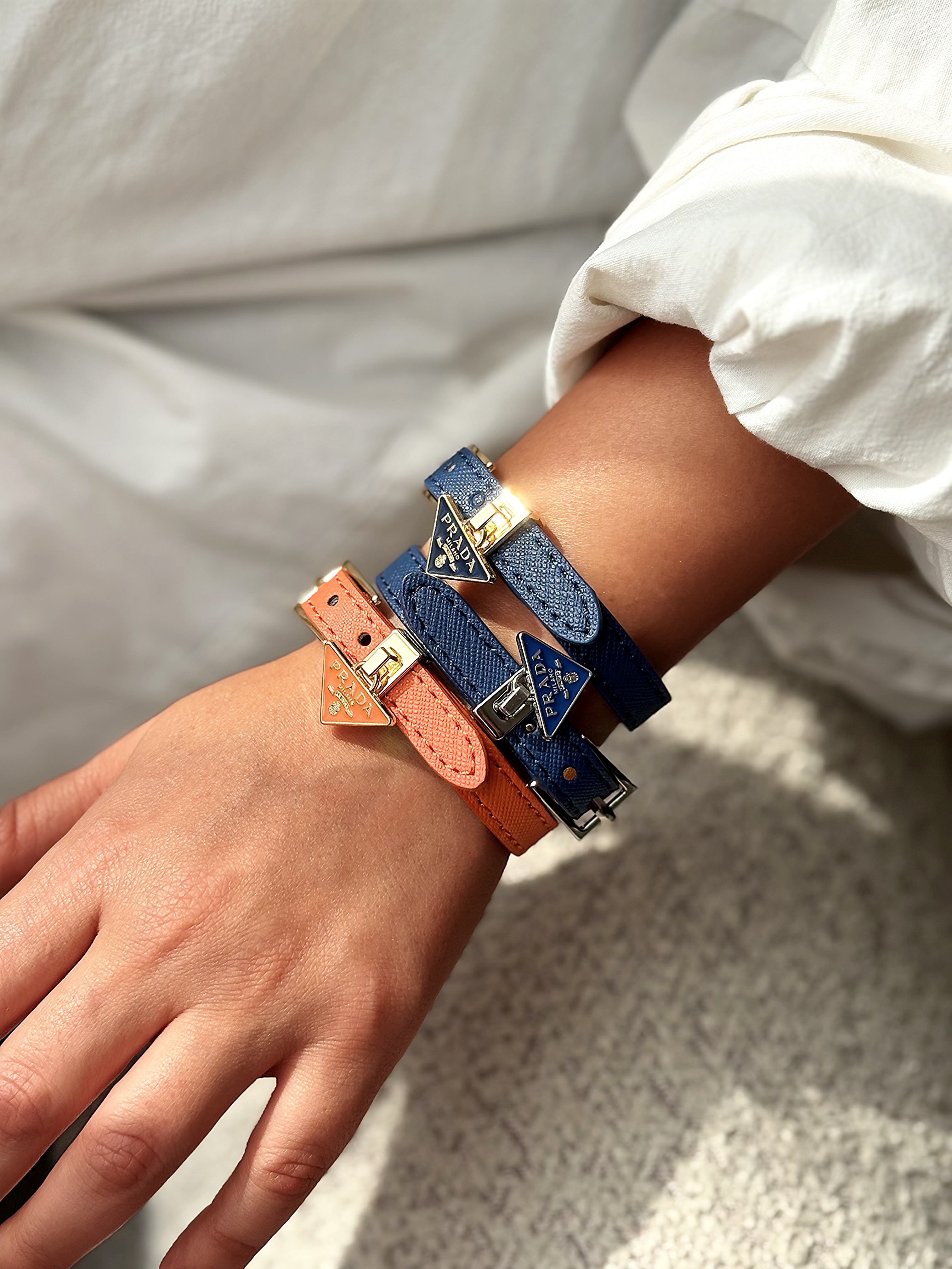 رنگبندی دستبند پرادا