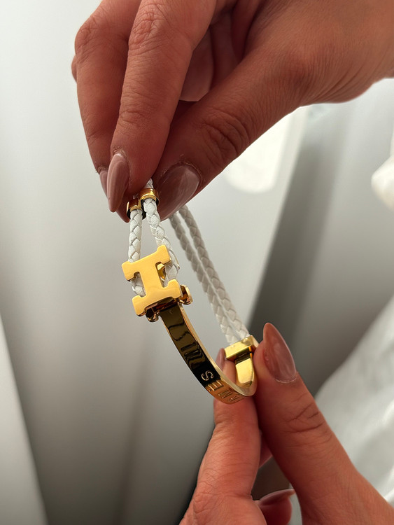 لوگوی تراش خورده