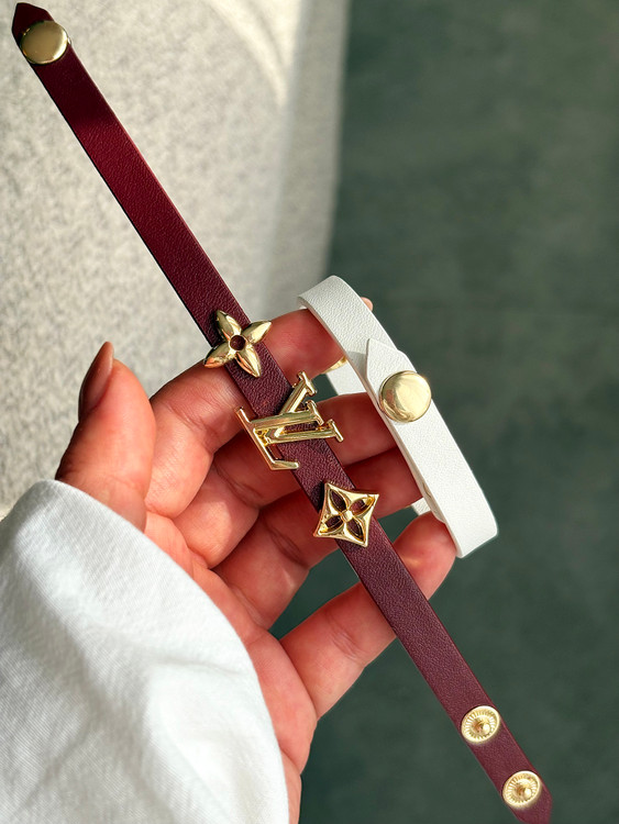 جزئیات دستبند چرمی لویی ویتون