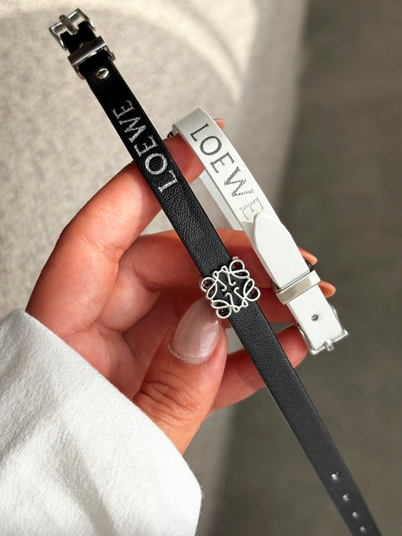 نمای باز و بسته دستبند لوئوه