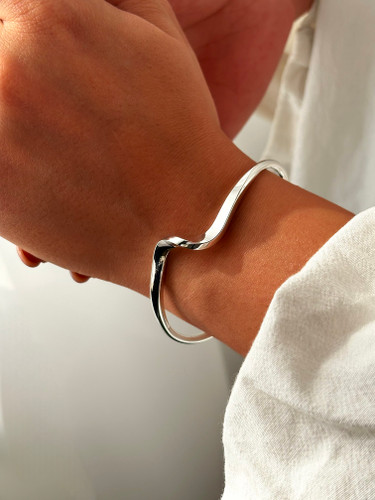 نمای روی دست بنگل