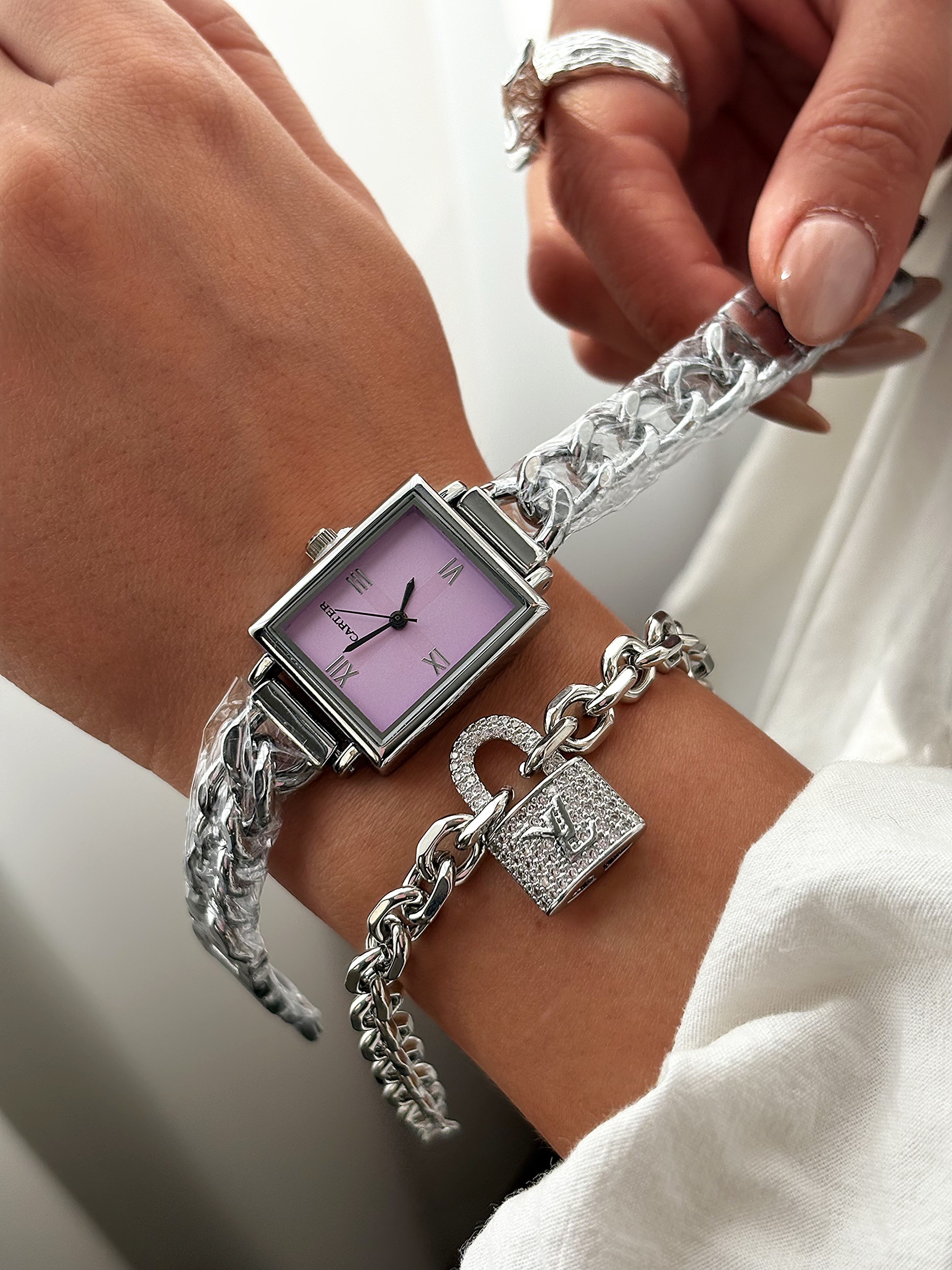 ساعت مچی زنانه کارتیه نقره‌ای بنفش