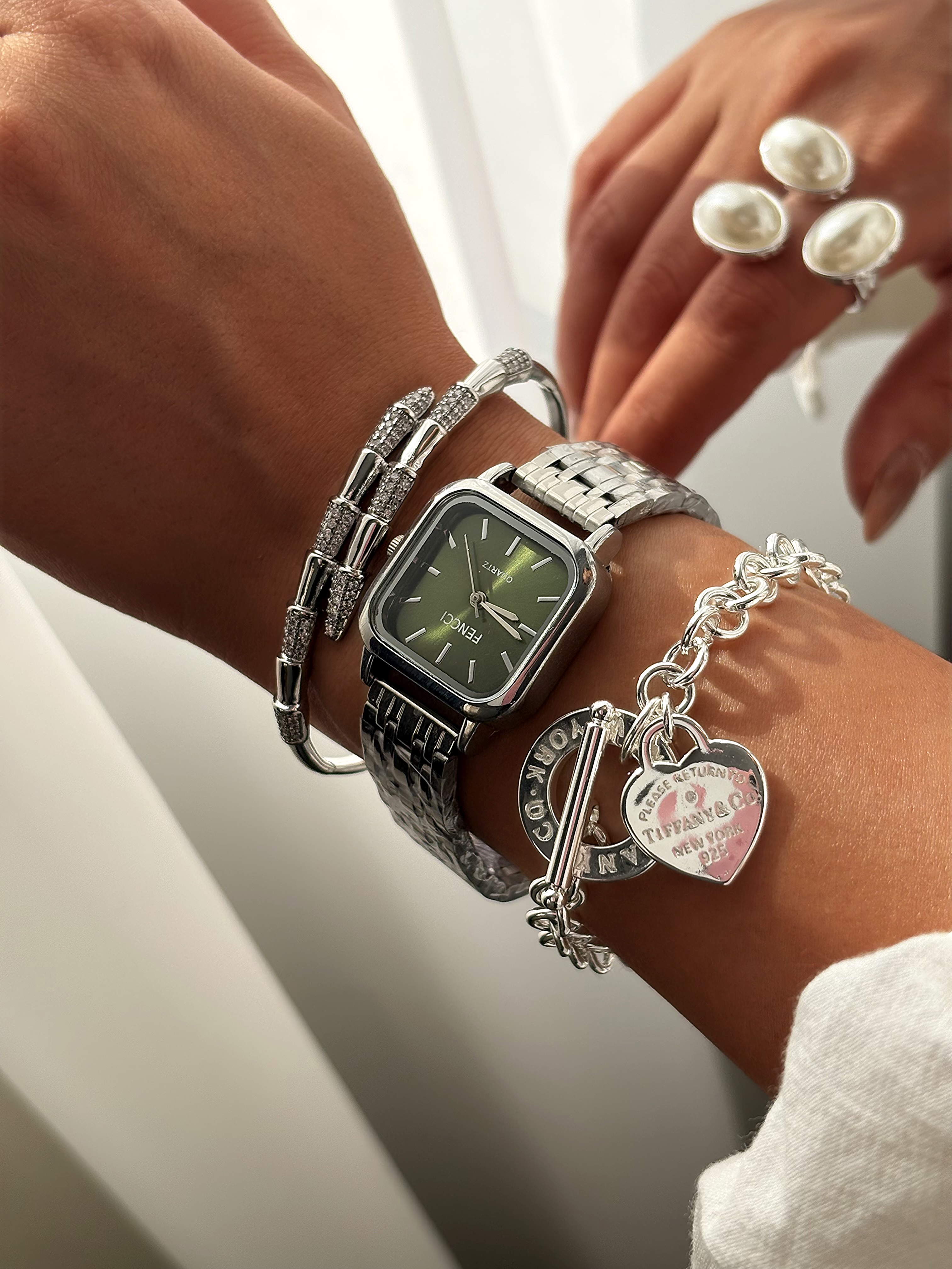 ساعت مچی زنانه فنسی صفحه سبز