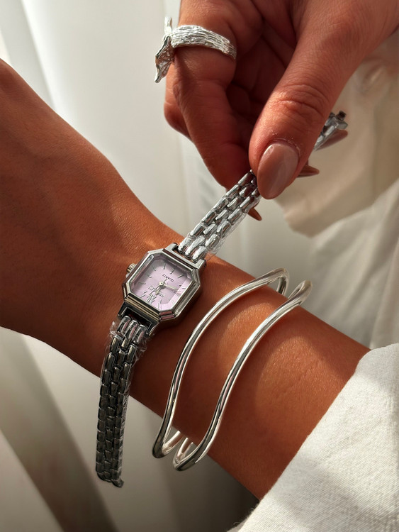 ساعت می زنانه فنسی صفحه یاسی