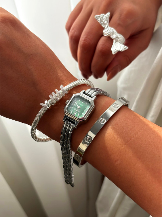 ساعت می زنانه فنسی صفحه سبز