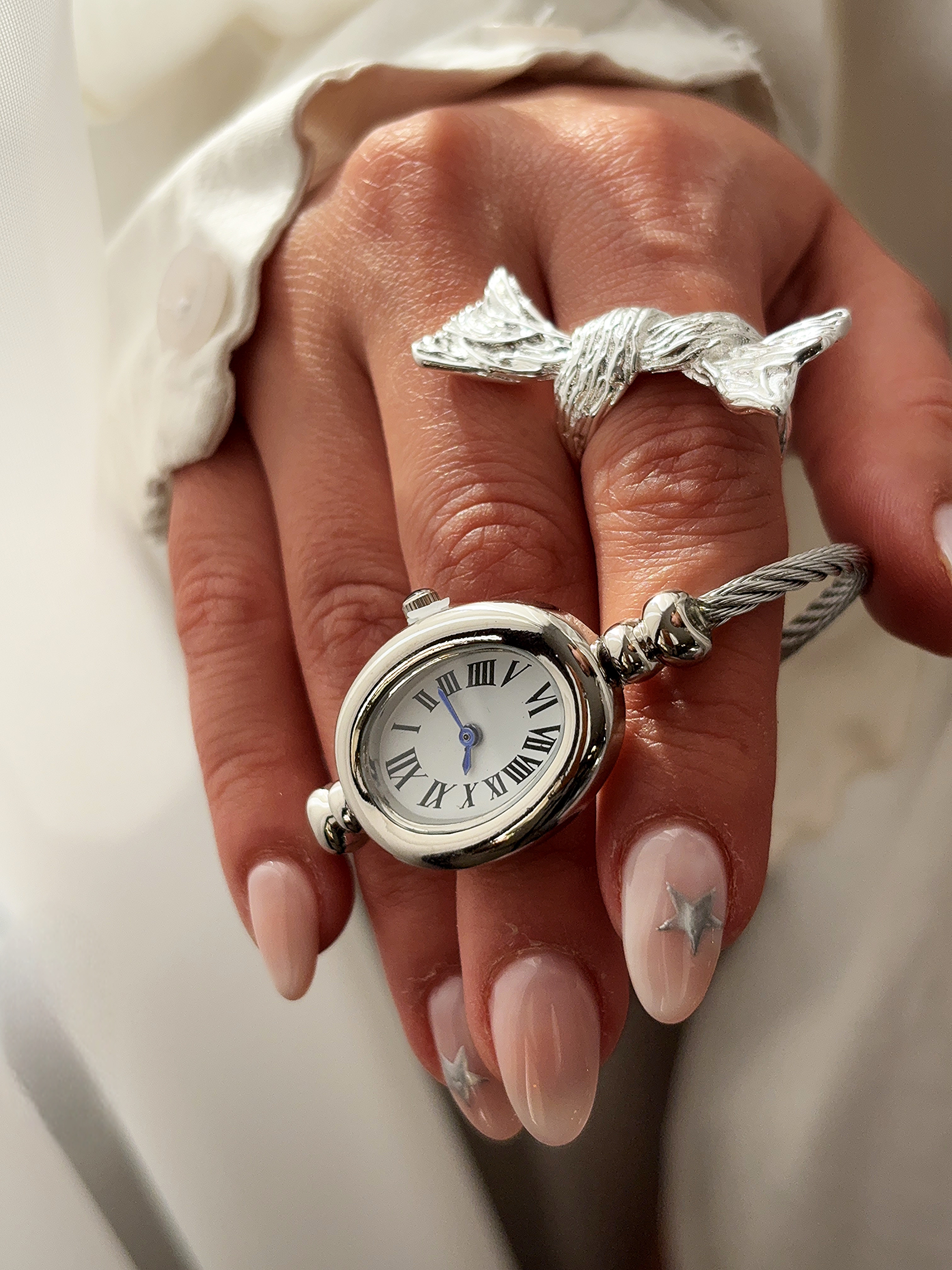 نقره ای صفحه سفید ساعت مچی بنگلی صفحه بیضی