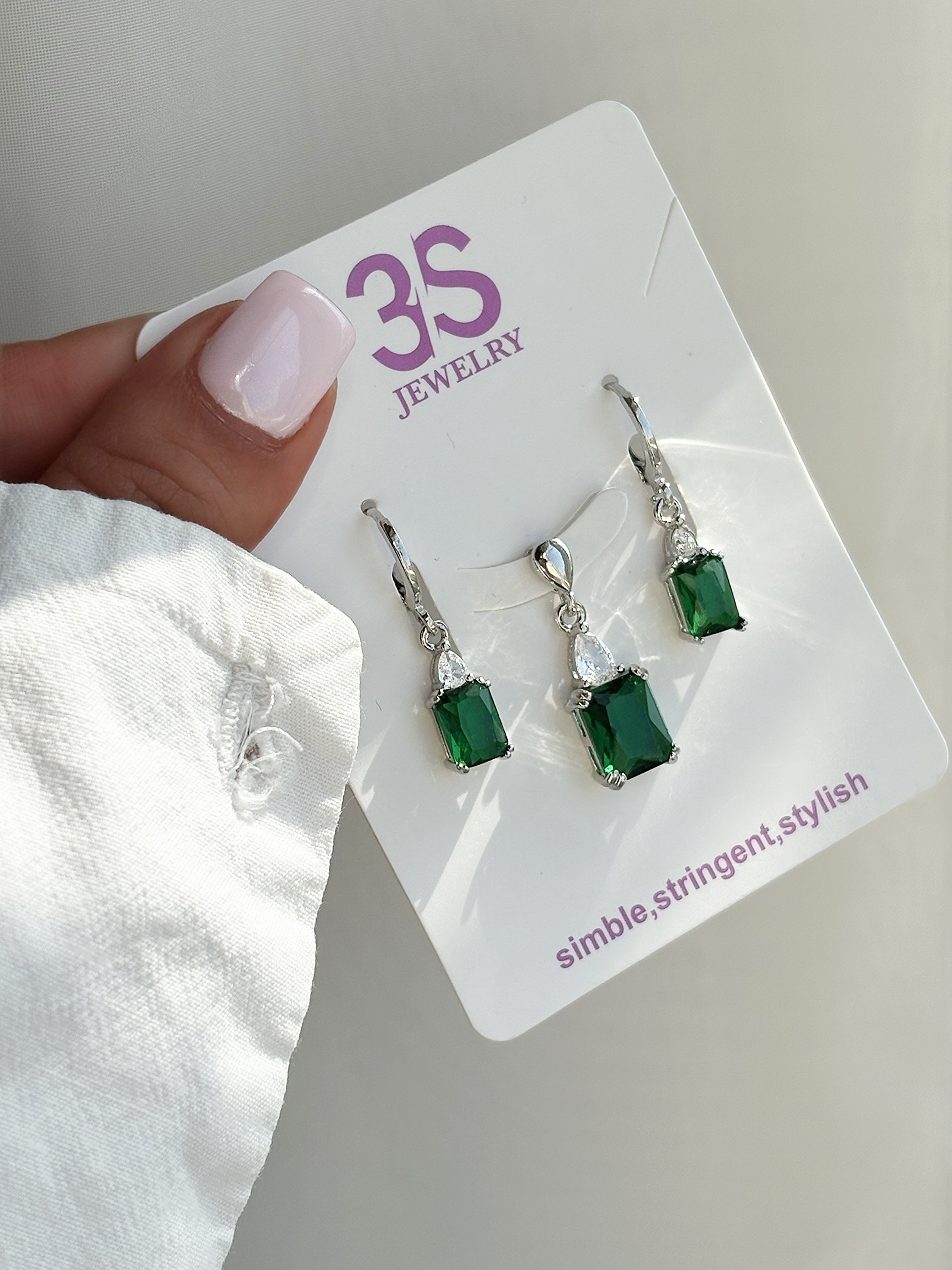 ست گوشواره و‌ پلاک جواهری