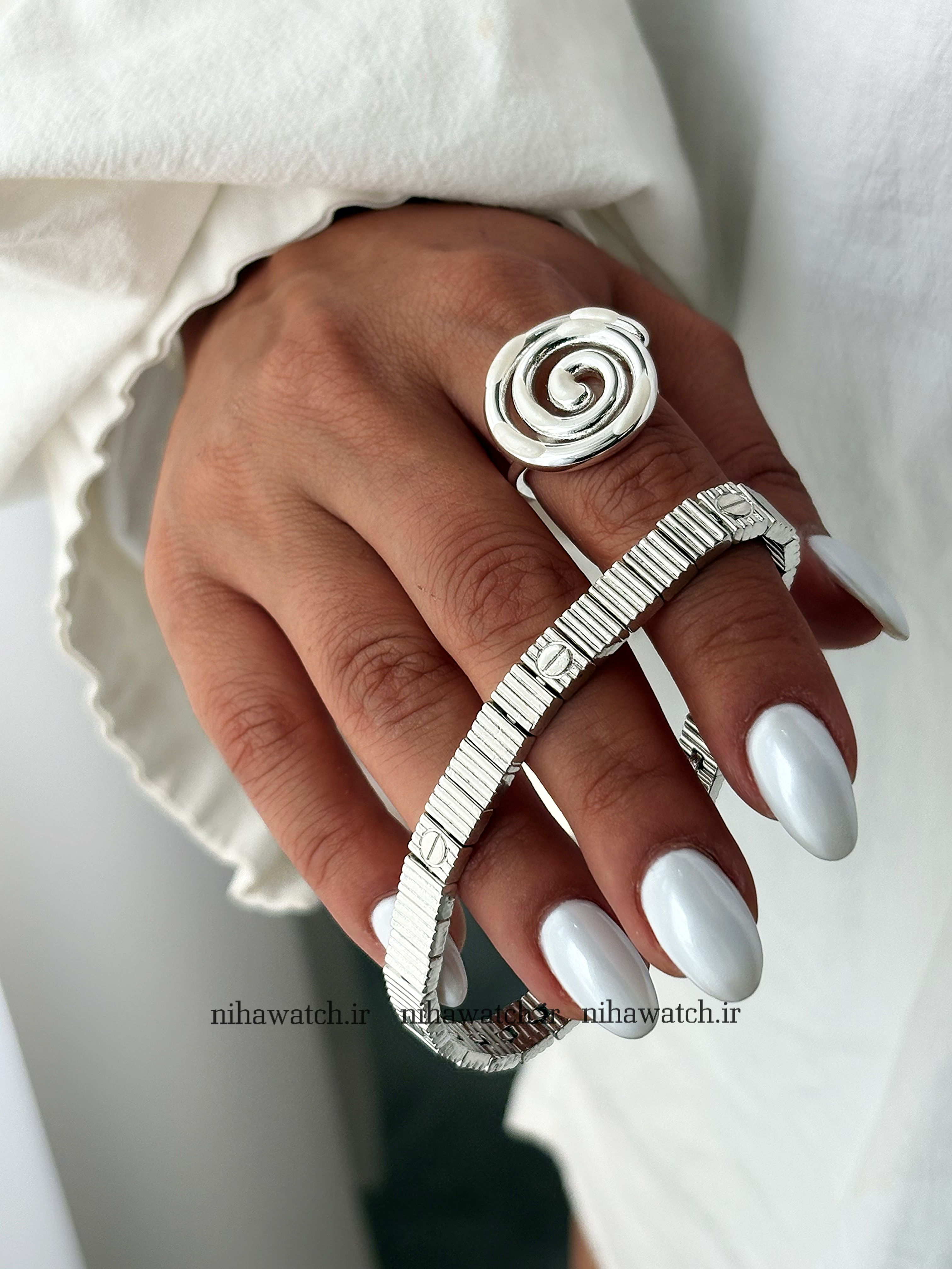 دستبند زنانه کارتیه خطی